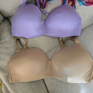 2 Fenty Savage X Wireless Bras - 40D